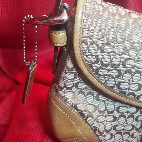 Coach Signature Satchel - Picture 15 of 16